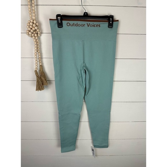 NWT Outdoor Voices Seamless Rib 7/8 Leggings in Storm Medium - Picture 5 of 6